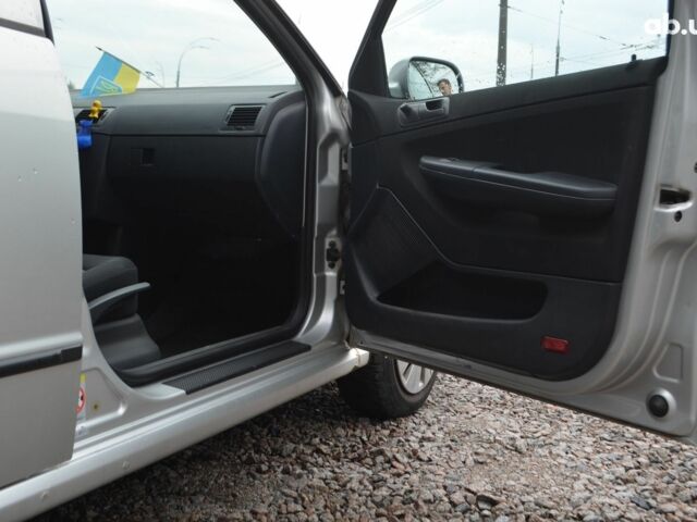 Серый Шкода Фабия, объемом двигателя 1.4 л и пробегом 256 тыс. км за 3500 $, фото 15 на Automoto.ua