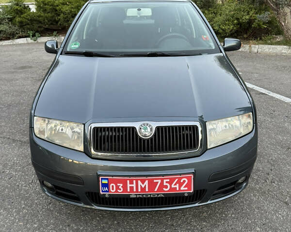 Серый Шкода Фабия, объемом двигателя 0 л и пробегом 133 тыс. км за 5400 $, фото 43 на Automoto.ua