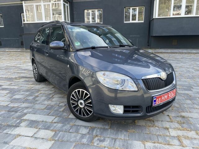 Сірий Шкода Фабія, об'ємом двигуна 1.4 л та пробігом 250 тис. км за 5500 $, фото 1 на Automoto.ua