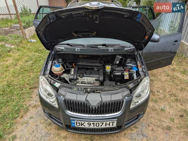 Шкода Фабия 2008 в Ровно на Automoto.ua Серый Шкода Фабия, объемом двигателя 1.39 л и пробегом 165 тыс. км за 6500 $, фото 10 на Automoto.ua