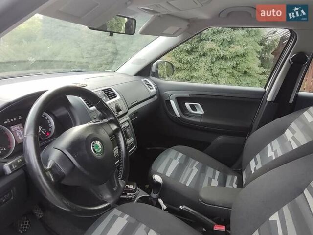 Сірий Шкода Фабія, об'ємом двигуна 1.39 л та пробігом 188 тис. км за 5277 $, фото 9 на Automoto.ua