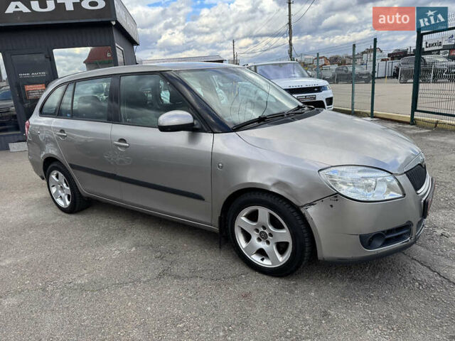 Серый Шкода Фабия, объемом двигателя 1.2 л и пробегом 162 тыс. км за 3990 $, фото 5 на Automoto.ua