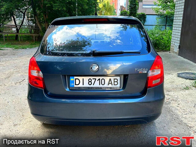 Серый Шкода Фабия, объемом двигателя 1.4 л и пробегом 171 тыс. км за 5400 $, фото 6 на Automoto.ua