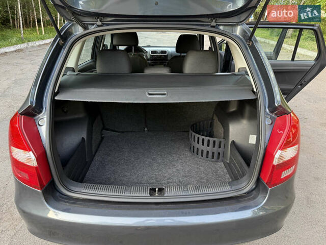 Сірий Шкода Фабія, об'ємом двигуна 1.6 л та пробігом 218 тис. км за 6100 $, фото 21 на Automoto.ua