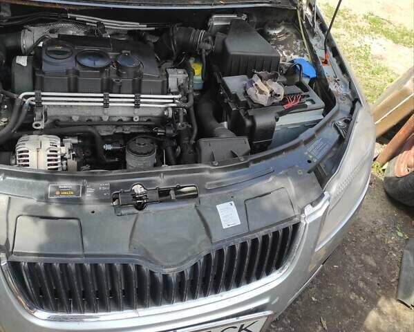 Серый Шкода Фабия, объемом двигателя 1.9 л и пробегом 304 тыс. км за 4600 $, фото 12 на Automoto.ua