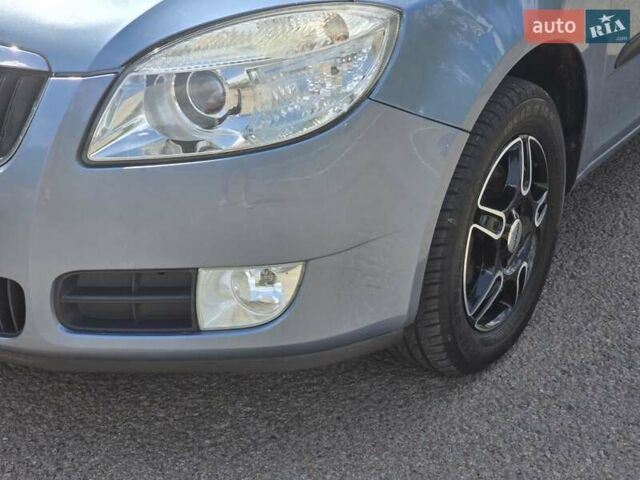 Серый Шкода Фабия, объемом двигателя 1.6 л и пробегом 215 тыс. км за 5599 $, фото 12 на Automoto.ua
