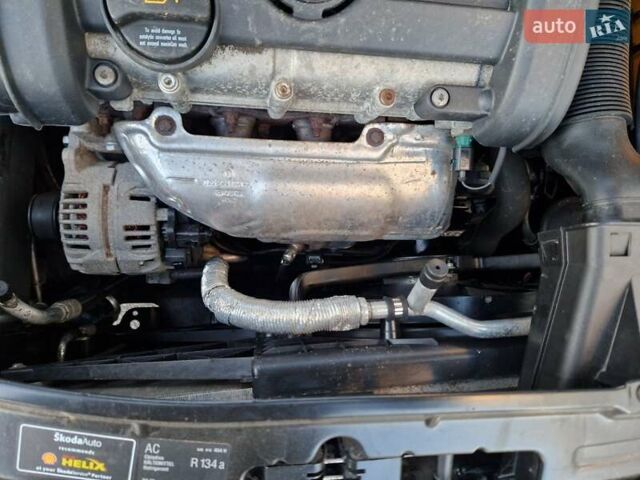 Серый Шкода Фабия, объемом двигателя 1.4 л и пробегом 147 тыс. км за 5600 $, фото 53 на Automoto.ua