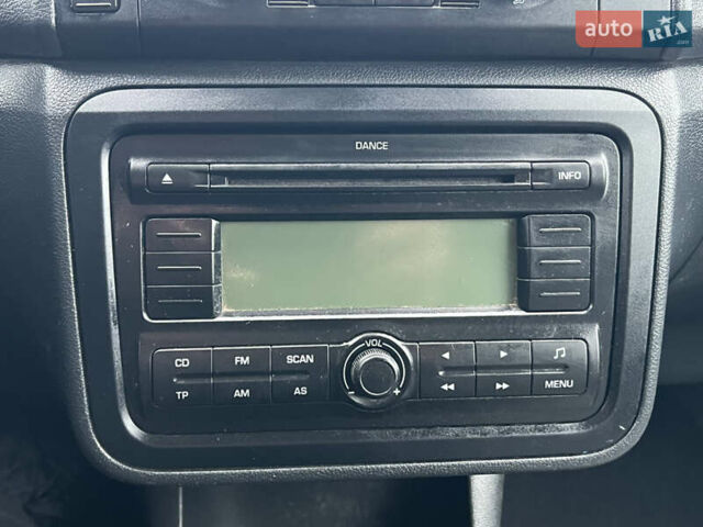 Серый Шкода Фабия, объемом двигателя 1.39 л и пробегом 195 тыс. км за 4650 $, фото 19 на Automoto.ua