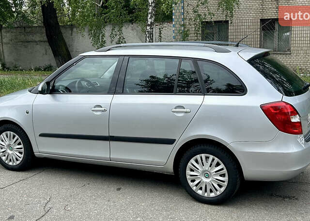 Серый Шкода Фабия, объемом двигателя 0 л и пробегом 230 тыс. км за 5499 $, фото 15 на Automoto.ua