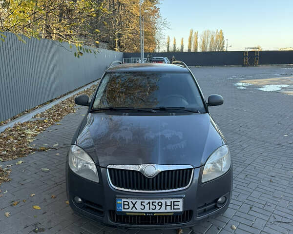 Серый Шкода Фабия, объемом двигателя 1.42 л и пробегом 340 тыс. км за 4299 $, фото 2 на Automoto.ua