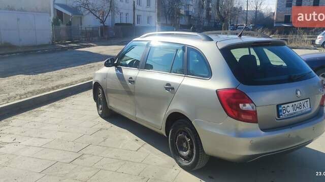 Серый Шкода Фабия, объемом двигателя 1.39 л и пробегом 290 тыс. км за 4200 $, фото 2 на Automoto.ua