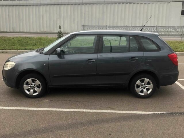 Серый Шкода Фабия, объемом двигателя 1.4 л и пробегом 255 тыс. км за 5850 $, фото 2 на Automoto.ua