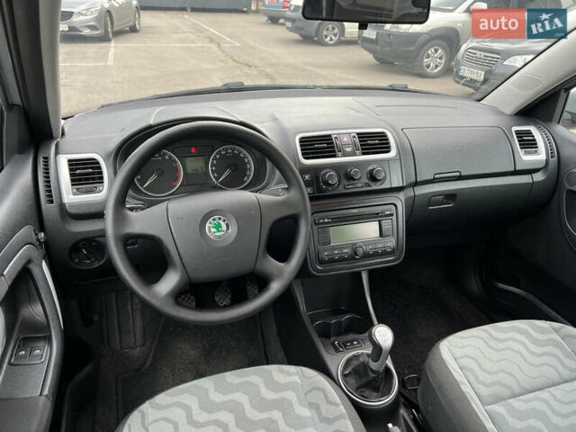 Шкода Фабия 2008 в Чернигове на Automoto.ua Серый Шкода Фабия, объемом двигателя 1.39 л и пробегом 240 тыс. км за 5600 $, фото 30 на Automoto.ua