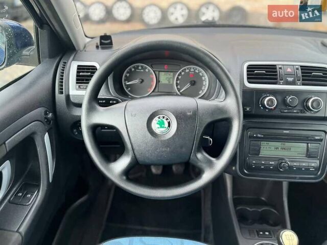 Серый Шкода Фабия, объемом двигателя 1.39 л и пробегом 204 тыс. км за 5799 $, фото 16 на Automoto.ua
