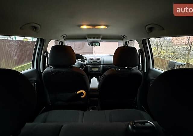 Серый Шкода Фабия, объемом двигателя 1.6 л и пробегом 213 тыс. км за 6700 $, фото 13 на Automoto.ua