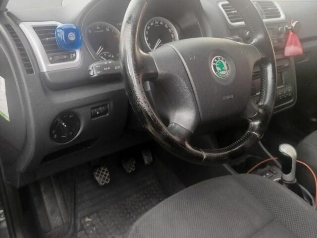 Сірий Шкода Фабія, об'ємом двигуна 1.2 л та пробігом 250 тис. км за 4700 $, фото 5 на Automoto.ua