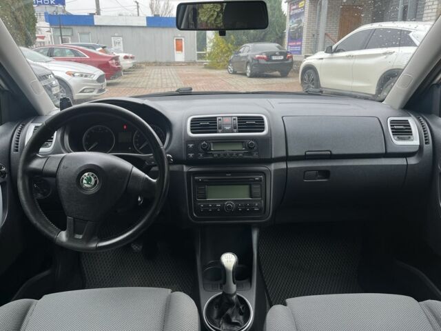 Серый Шкода Фабия, объемом двигателя 1.6 л и пробегом 211 тыс. км за 6800 $, фото 20 на Automoto.ua