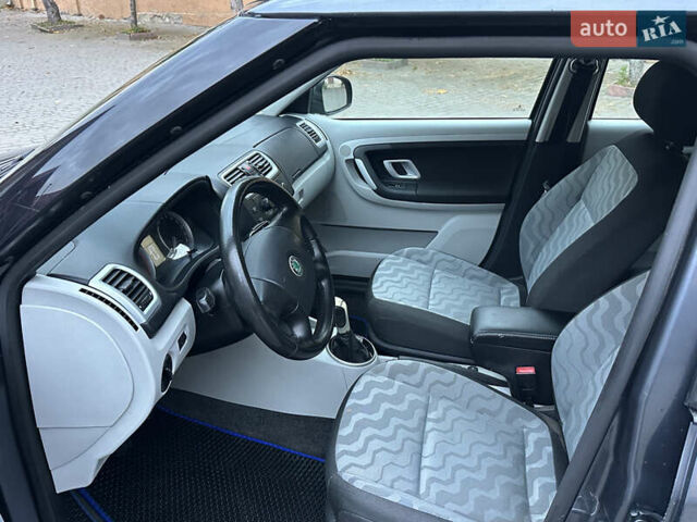 Сірий Шкода Фабія, об'ємом двигуна 1.2 л та пробігом 232 тис. км за 4200 $, фото 11 на Automoto.ua