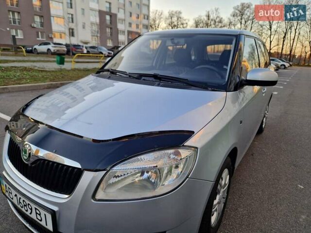 Серый Шкода Фабия, объемом двигателя 1.4 л и пробегом 147 тыс. км за 5600 $, фото 16 на Automoto.ua