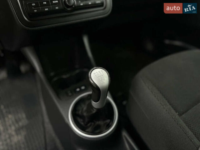 Серый Шкода Фабия, объемом двигателя 1.39 л и пробегом 224 тыс. км за 5800 $, фото 28 на Automoto.ua