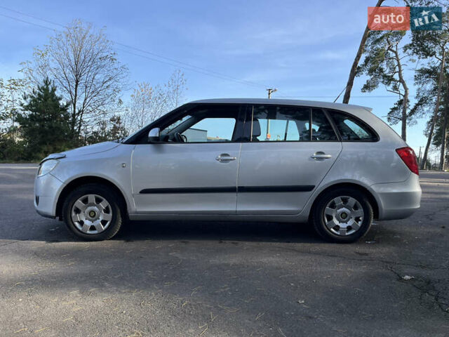 Сірий Шкода Фабія, об'ємом двигуна 1.6 л та пробігом 165 тис. км за 4600 $, фото 6 на Automoto.ua