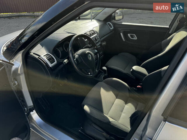 Серый Шкода Фабия, объемом двигателя 1.39 л и пробегом 232 тыс. км за 5399 $, фото 13 на Automoto.ua