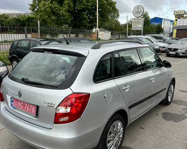 Шкода Фабия 2008 в Чернигове на Automoto.ua Серый Шкода Фабия, объемом двигателя 1.39 л и пробегом 240 тыс. км за 5600 $, фото 16 на Automoto.ua