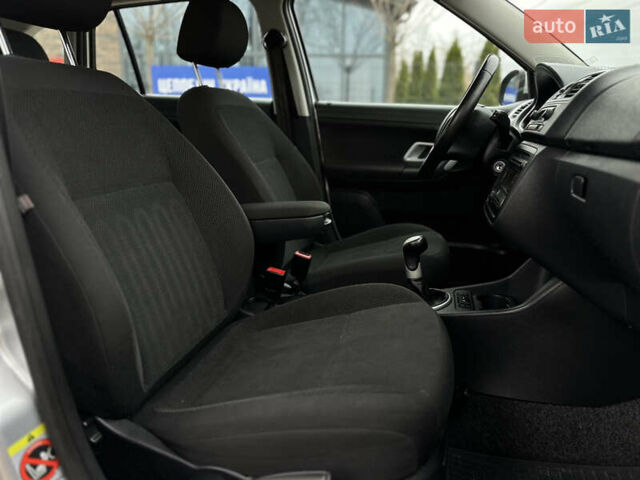 Серый Шкода Фабия, объемом двигателя 1.39 л и пробегом 224 тыс. км за 5800 $, фото 46 на Automoto.ua