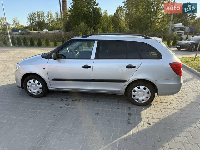 Серый Шкода Фабия, объемом двигателя 1.2 л и пробегом 126 тыс. км за 3400 $, фото 5 на Automoto.ua