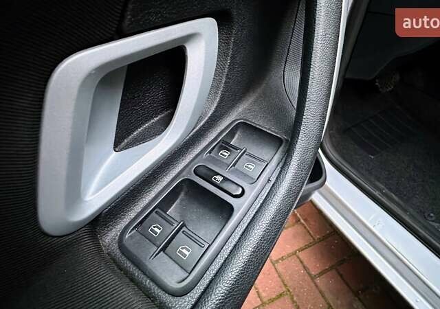 Серый Шкода Фабия, объемом двигателя 1.6 л и пробегом 213 тыс. км за 6700 $, фото 23 на Automoto.ua