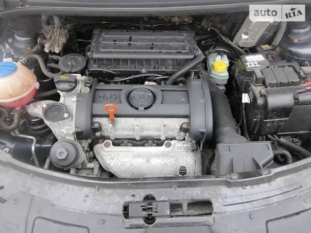 Серый Шкода Фабия, объемом двигателя 1.6 л и пробегом 180 тыс. км за 6500 $, фото 13 на Automoto.ua