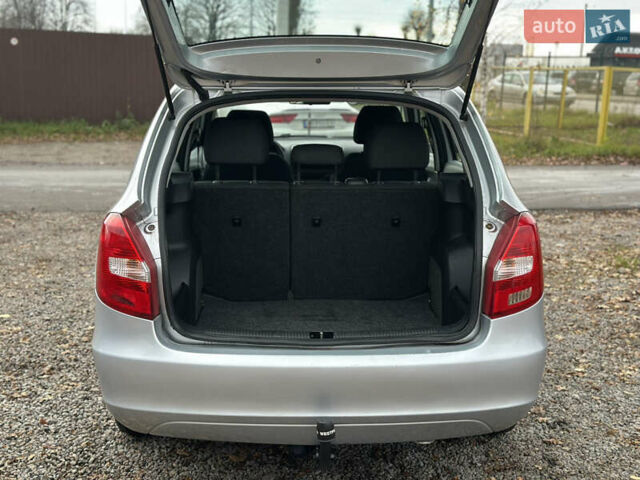 Сірий Шкода Фабія, об'ємом двигуна 1.39 л та пробігом 227 тис. км за 5500 $, фото 38 на Automoto.ua