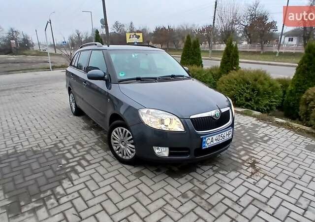 Серый Шкода Фабия, объемом двигателя 1.39 л и пробегом 232 тыс. км за 6500 $, фото 44 на Automoto.ua