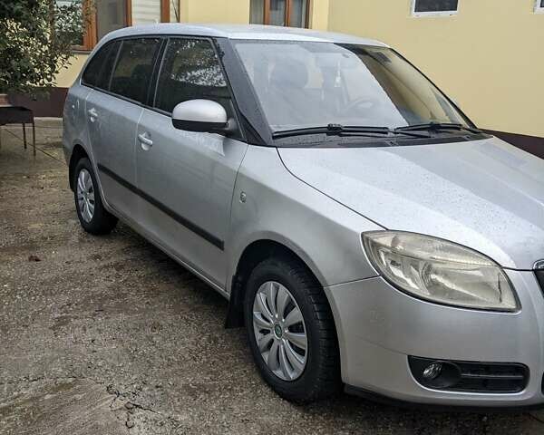 Сірий Шкода Фабія, об'ємом двигуна 1.4 л та пробігом 220 тис. км за 4500 $, фото 3 на Automoto.ua