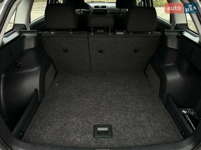 Серый Шкода Фабия, объемом двигателя 1.39 л и пробегом 224 тыс. км за 5800 $, фото 36 на Automoto.ua