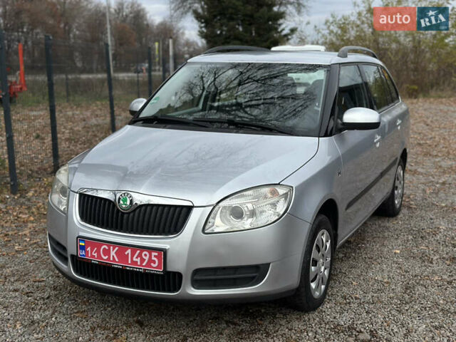 Сірий Шкода Фабія, об'ємом двигуна 1.39 л та пробігом 227 тис. км за 5500 $, фото 6 на Automoto.ua