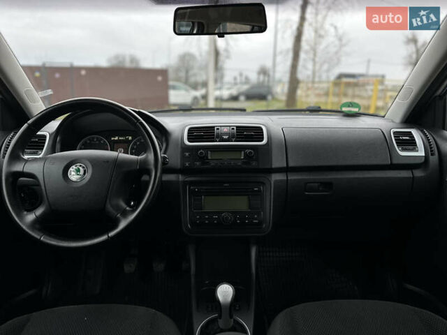 Серый Шкода Фабия, объемом двигателя 1.39 л и пробегом 224 тыс. км за 5800 $, фото 51 на Automoto.ua