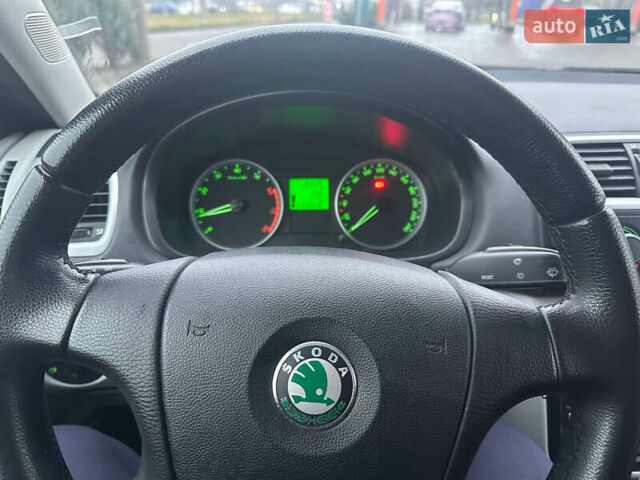 Сірий Шкода Фабія, об'ємом двигуна 1.39 л та пробігом 232 тис. км за 5700 $, фото 9 на Automoto.ua
