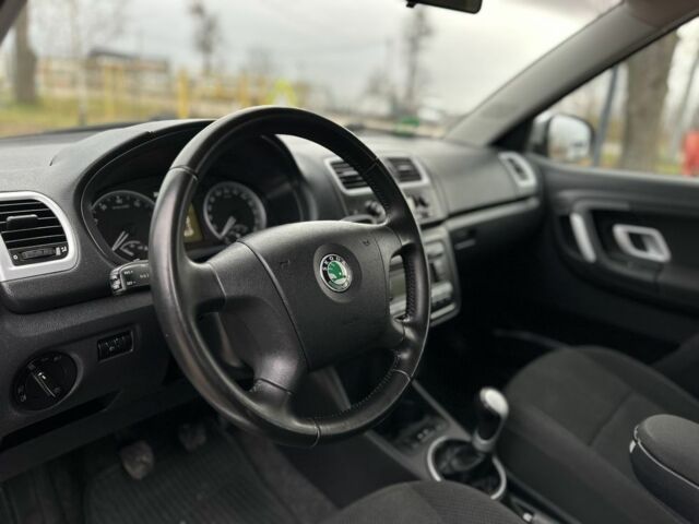 Сірий Шкода Фабія, об'ємом двигуна 1.4 л та пробігом 224 тис. км за 5800 $, фото 5 на Automoto.ua