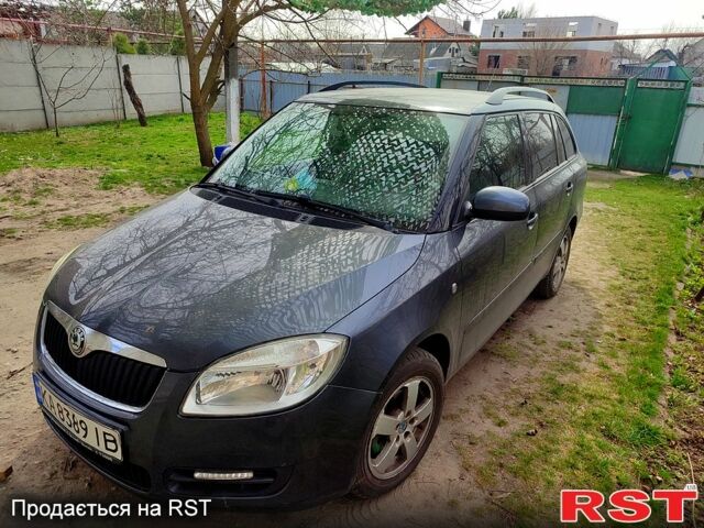Сірий Шкода Фабія, об'ємом двигуна 1.6 л та пробігом 230 тис. км за 4500 $, фото 1 на Automoto.ua
