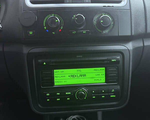 Серый Шкода Фабия, объемом двигателя 1.42 л и пробегом 340 тыс. км за 4299 $, фото 15 на Automoto.ua