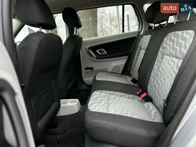 Сірий Шкода Фабія, об'ємом двигуна 1.39 л та пробігом 227 тис. км за 5500 $, фото 32 на Automoto.ua