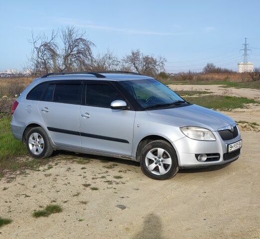 Серый Шкода Фабия, объемом двигателя 1.4 л и пробегом 348 тыс. км за 3800 $, фото 6 на Automoto.ua