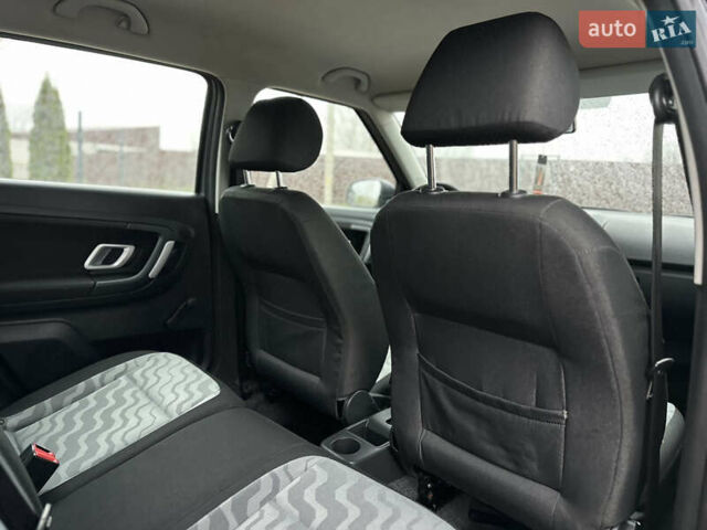 Сірий Шкода Фабія, об'ємом двигуна 1.39 л та пробігом 217 тис. км за 5700 $, фото 34 на Automoto.ua