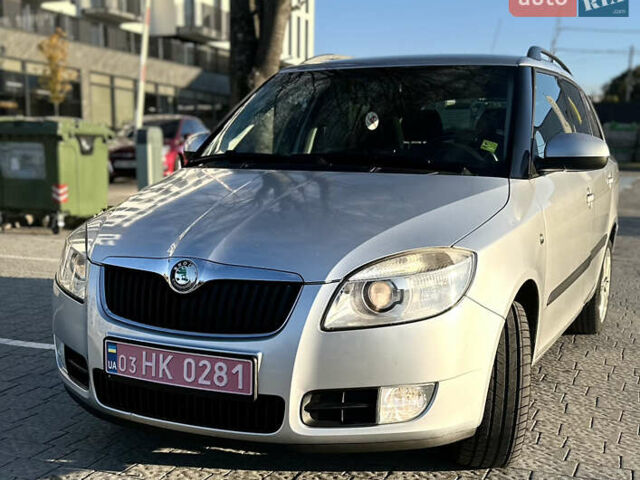 Серый Шкода Фабия, объемом двигателя 1.6 л и пробегом 210 тыс. км за 5599 $, фото 3 на Automoto.ua