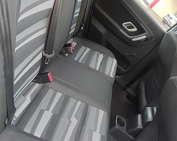 Сірий Шкода Фабія, об'ємом двигуна 1.39 л та пробігом 188 тис. км за 5277 $, фото 2 на Automoto.ua
