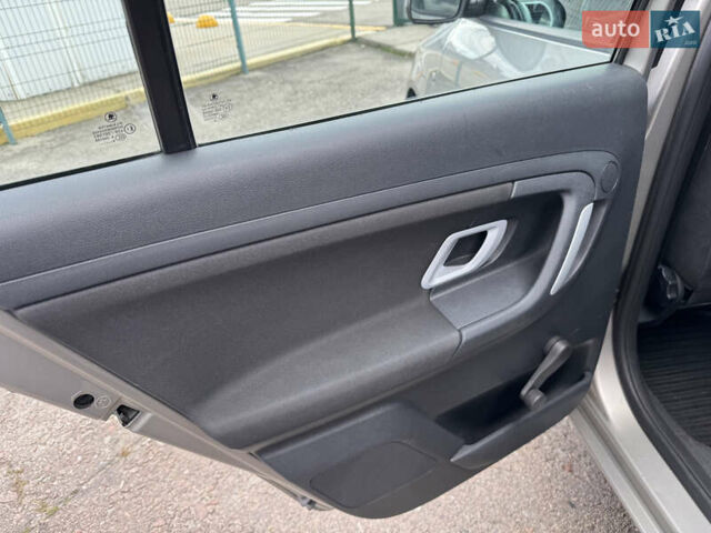 Серый Шкода Фабия, объемом двигателя 1.2 л и пробегом 162 тыс. км за 3990 $, фото 26 на Automoto.ua