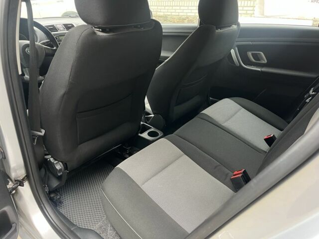 Серый Шкода Фабия, объемом двигателя 1.6 л и пробегом 211 тыс. км за 6800 $, фото 18 на Automoto.ua