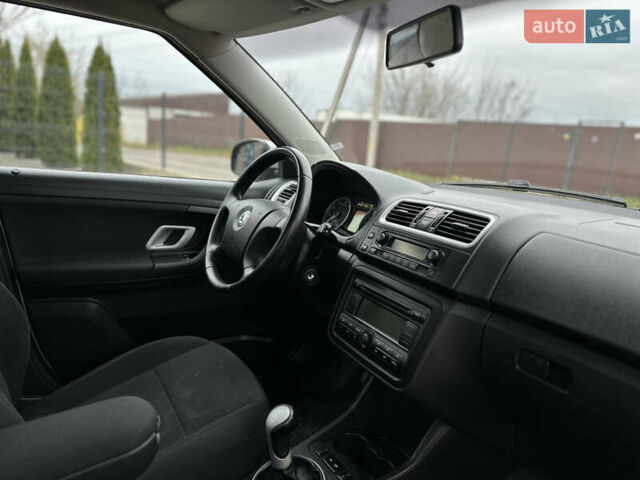 Серый Шкода Фабия, объемом двигателя 1.39 л и пробегом 224 тыс. км за 5800 $, фото 45 на Automoto.ua