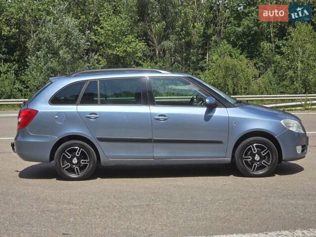 Серый Шкода Фабия, объемом двигателя 1.6 л и пробегом 215 тыс. км за 5599 $, фото 8 на Automoto.ua
